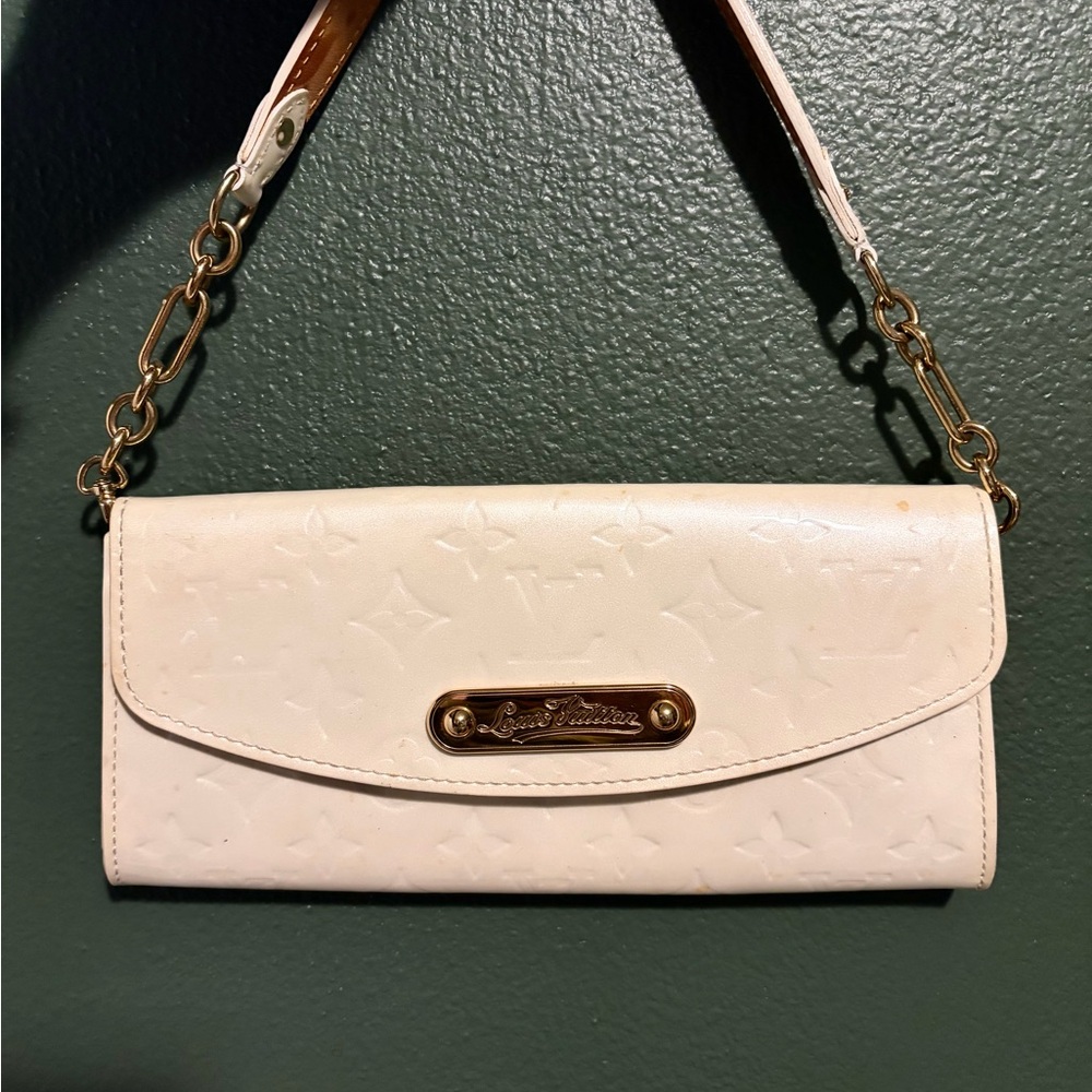 Louis Vuitton Vernis White Monogram Clutch Bag